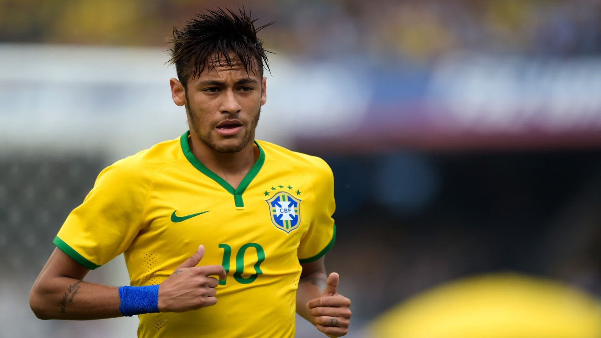 中超球队粉丝经济逐步崛起，市场潜力巨大，中超球迷数量排名