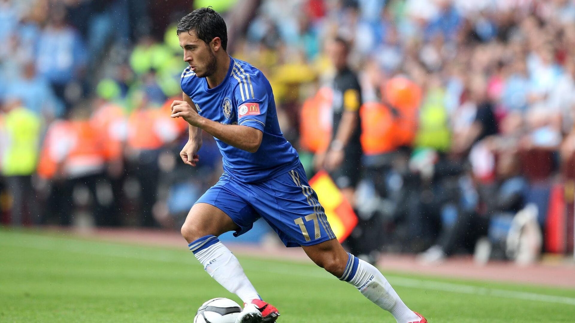 九游APP官网-奥格斯堡对决法兰克福，保级关键之战，奥格斯堡对法兰克福队历史简介及赛前分析推荐